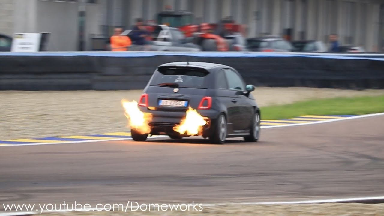 ANTILAG & FLAMES! 500 ABARTH angry on straight! Old School Garage
