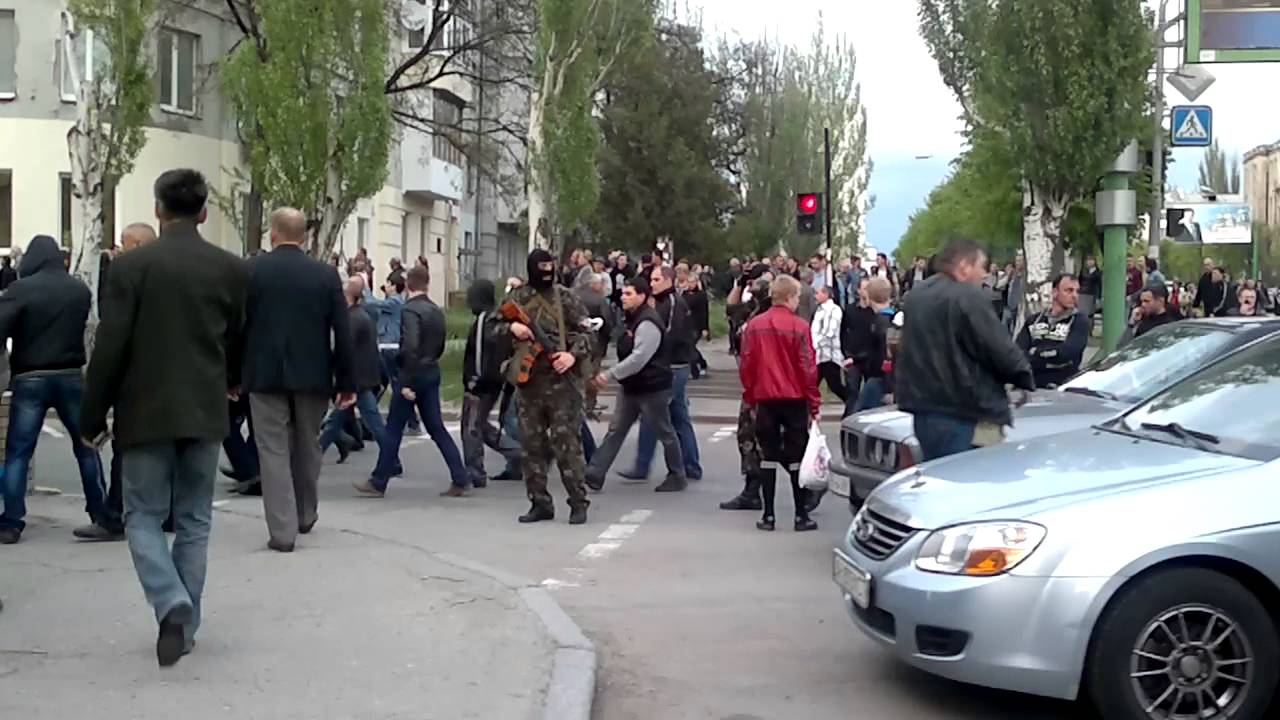 Захват городского и областного отделов Луганской милиции  и СБУ 29.04.2014
