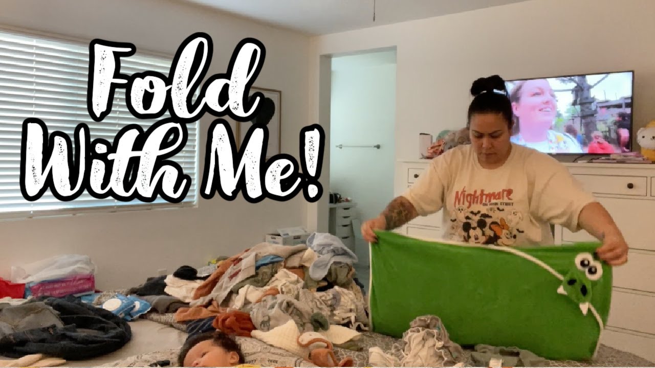 FOLD WITH ME | LAUNDRY MOTIVATION