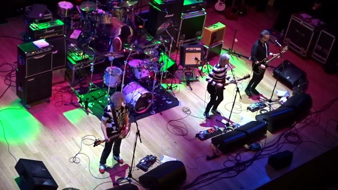 The Vapors - ' Turning Japanese ' - The Apex, Bury St Edmunds - December 8th 2021.