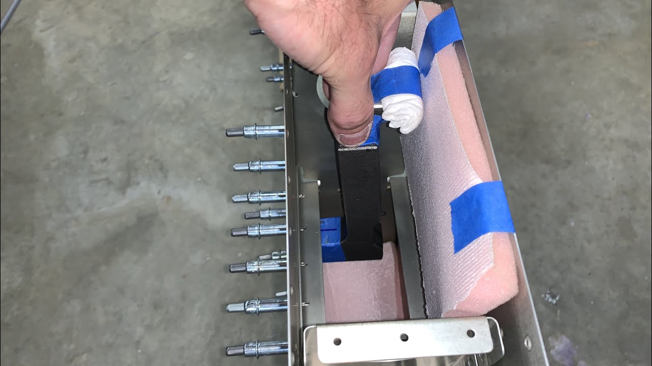 RV-10 Build Log - Emp 50 - Tackling the rivets under the stringers.