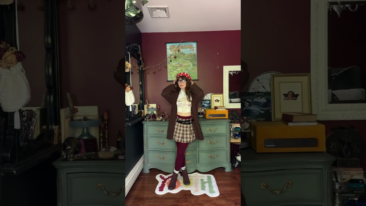Zooey Deschanel Raised A Generation of Quirky Hipster Girls Who Like Boys in Bands #hipster #style