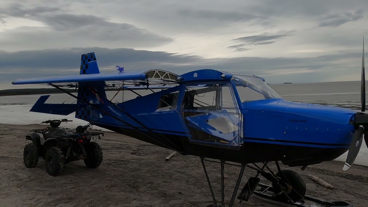 Folding the wings on my just aircraft highlander. last day of ski flying. Spring 2022.
