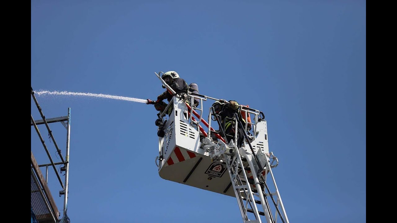 Schuppenbrand in Ulm-Lehr führt zu Evakuierung