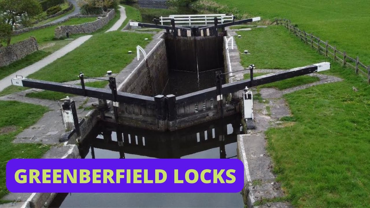 GREENBERFIELD LOCKS LEEDS AND LIVERPOOL CANAL BARNOLDSWICK ENGLAND