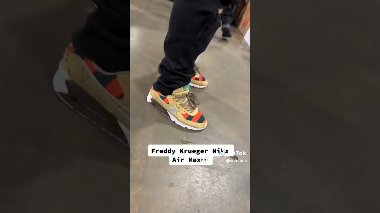 silly ass kids. #kicksoftheday #hypebeast #sneakercon #complexkicks #nikeairmax #jordansdaily