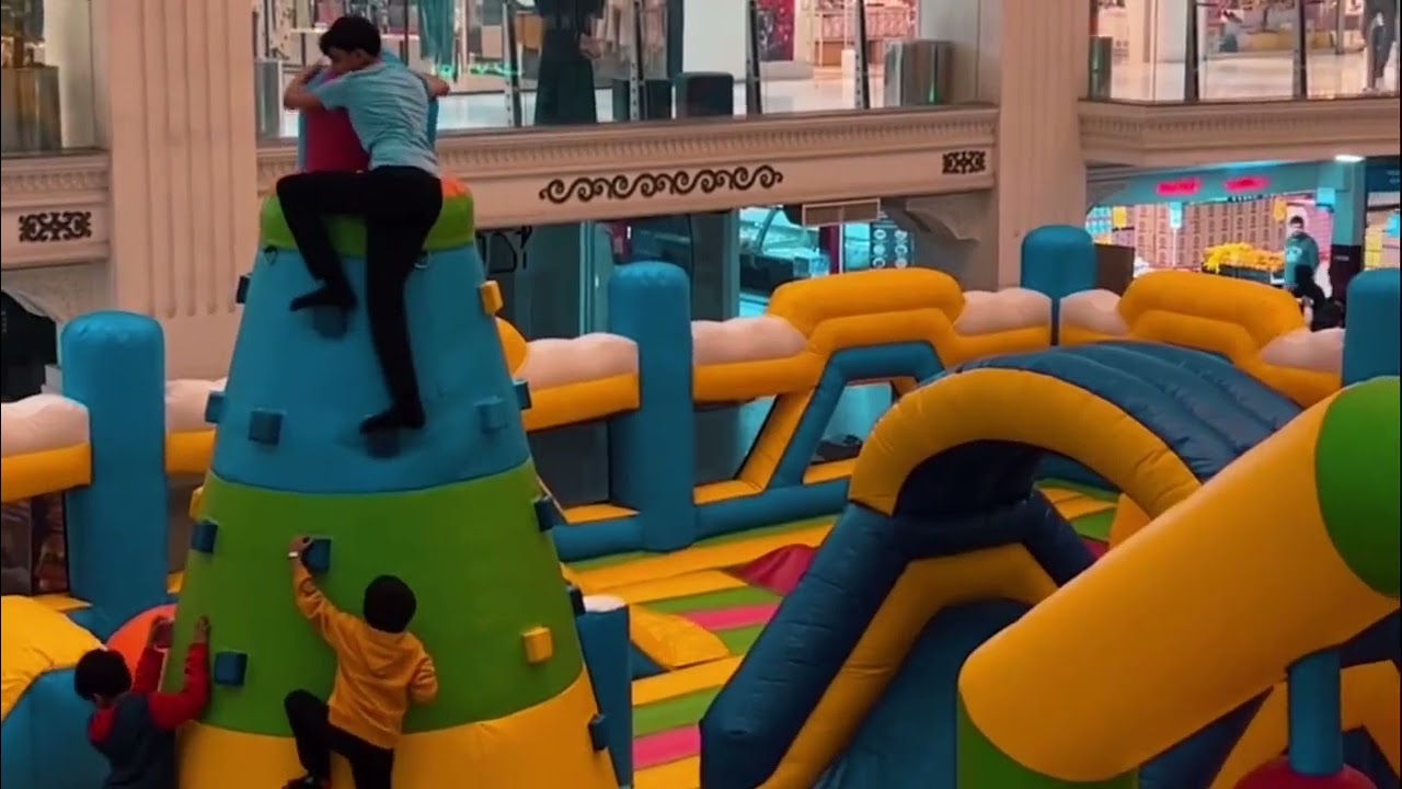 Playdium Avenue Mall | Playdium Bowling | Get ready to bounce, slide, and play
