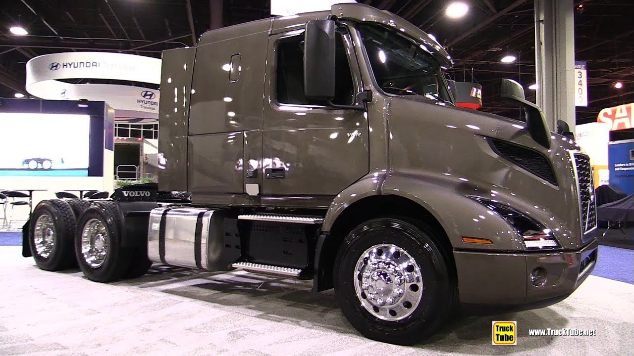 2018 Volvo VNR 400 42inch Flat Roof Sleeper - Walkaround - 2017 NACV Show Atlanta
