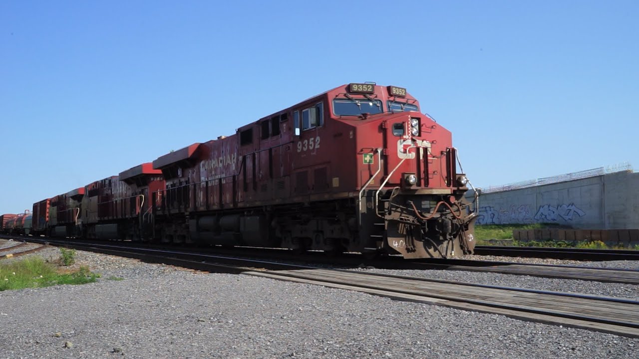 CP Train 119 departing from Dorval