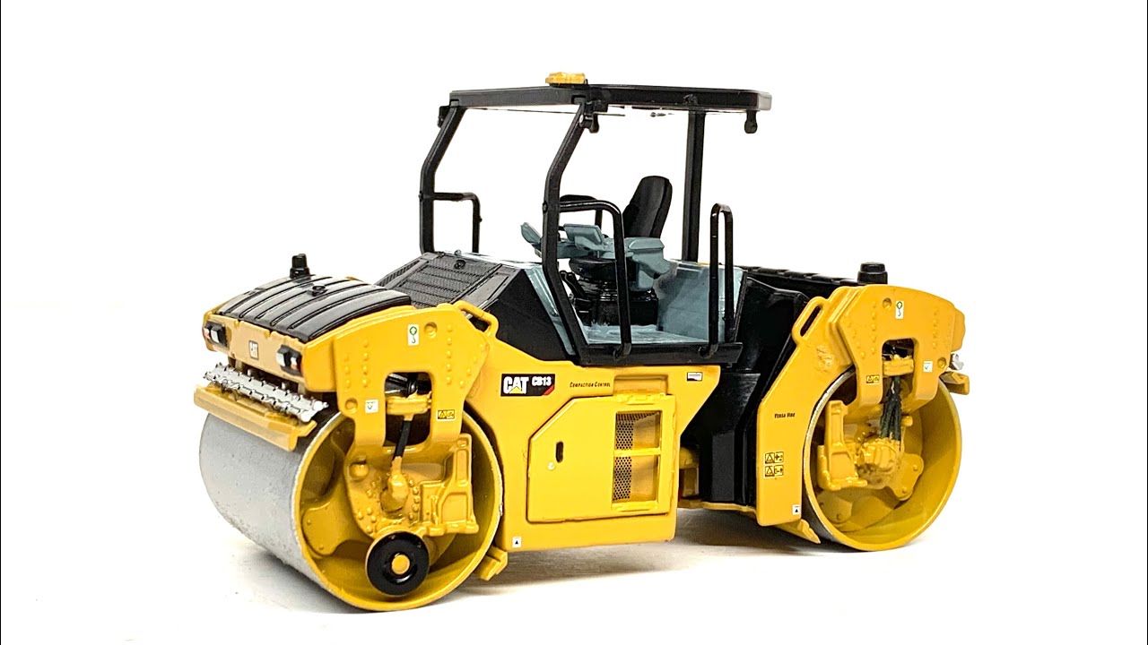 Diecast Masters Cat CB13 Vibratory Roller