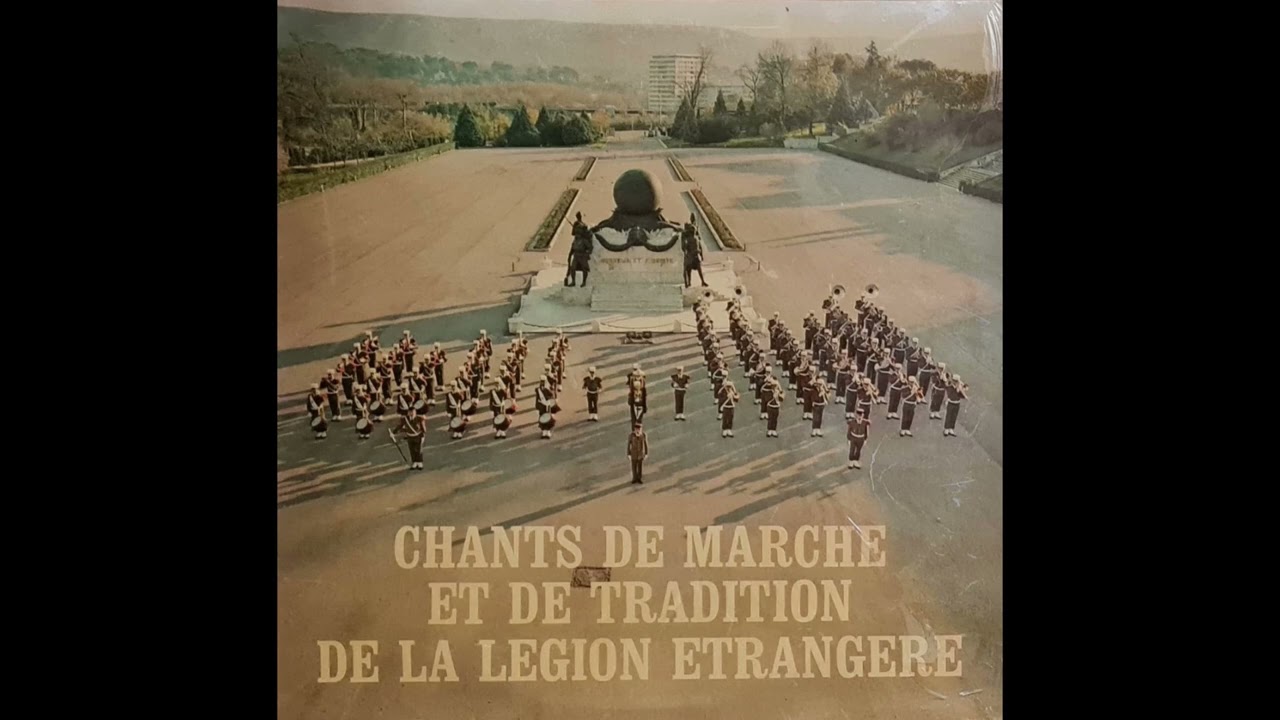 Cravate verte et képi blanc (3 versions)