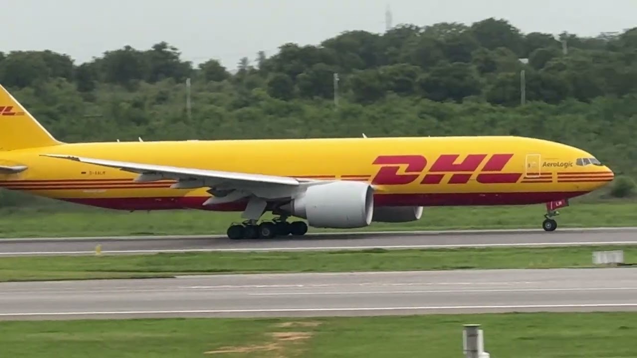 PLANES spotting at HYDERABAD AIRPORT, INDIA - AIRPLANES - LANDING I TAKEOFF