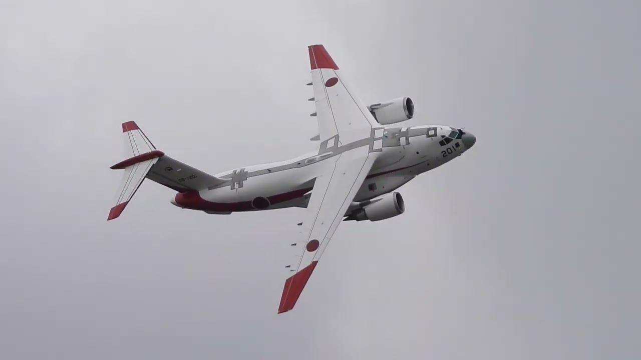 C-2  08-1201  華麗な機動飛行