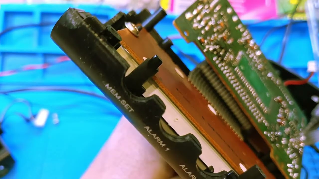 Простой ремонт радиочасов VITEK VT-3516