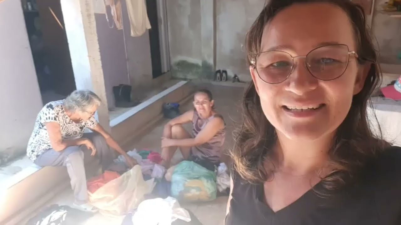 TENTANDO TRANSFORMAR UMA MÁQUINA VELHA EM NOVA + NOSSA MÃE VEIO PEGAR O SEU MATERIAL DE TRABALHO