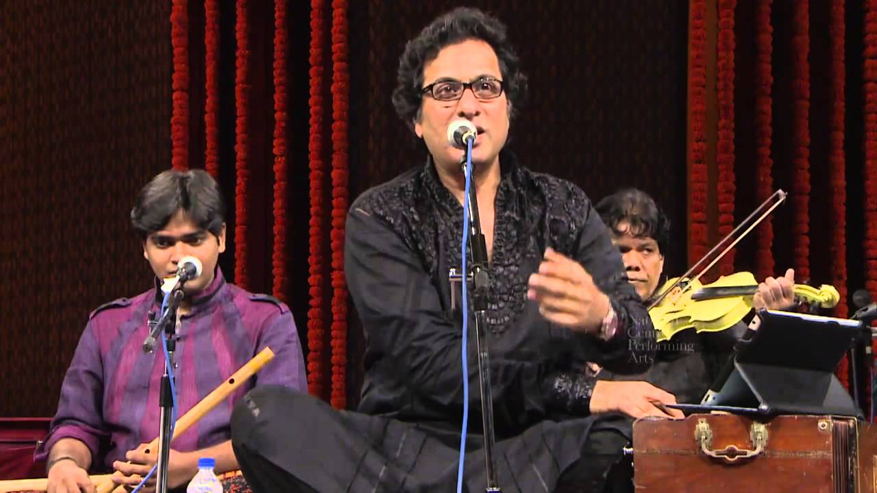 Talat Aziz in a live program