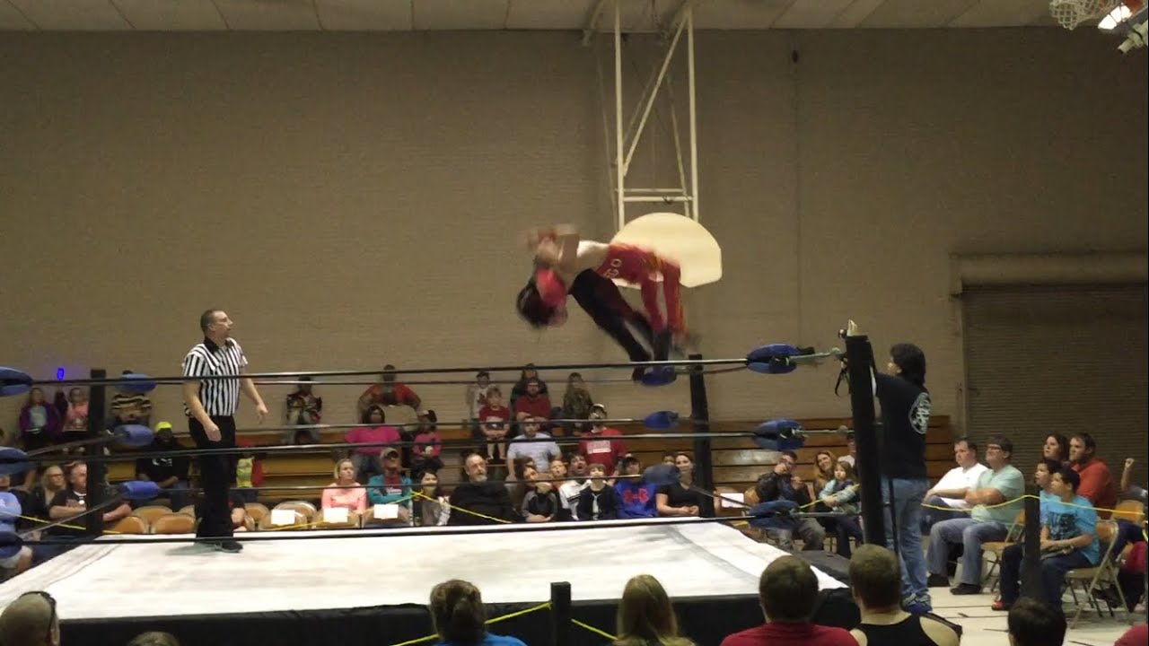 Fuego Del Sol vs. Lucha Locura