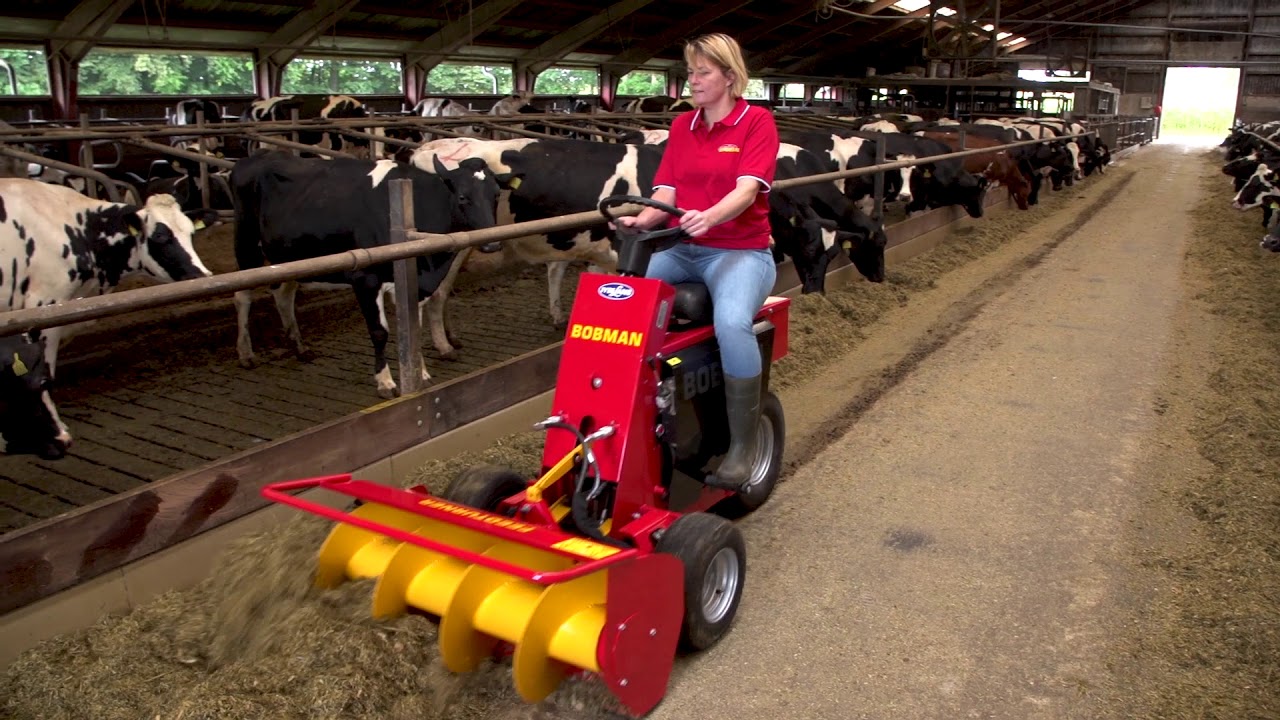 BOBMAN PROMAX with Feedturner for blending & pushing up the feed.