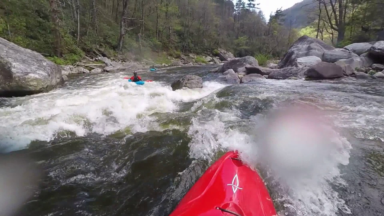 Kayaking Linville Gorge part 2 of 4 in NC Babel Tower to Jailhouse rapid level 2.30