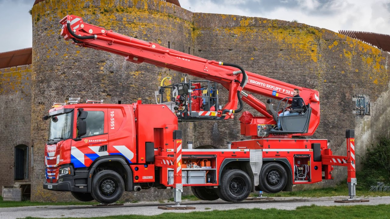KENBRI | Nieuwe hoogwerker voor brandweer Texel