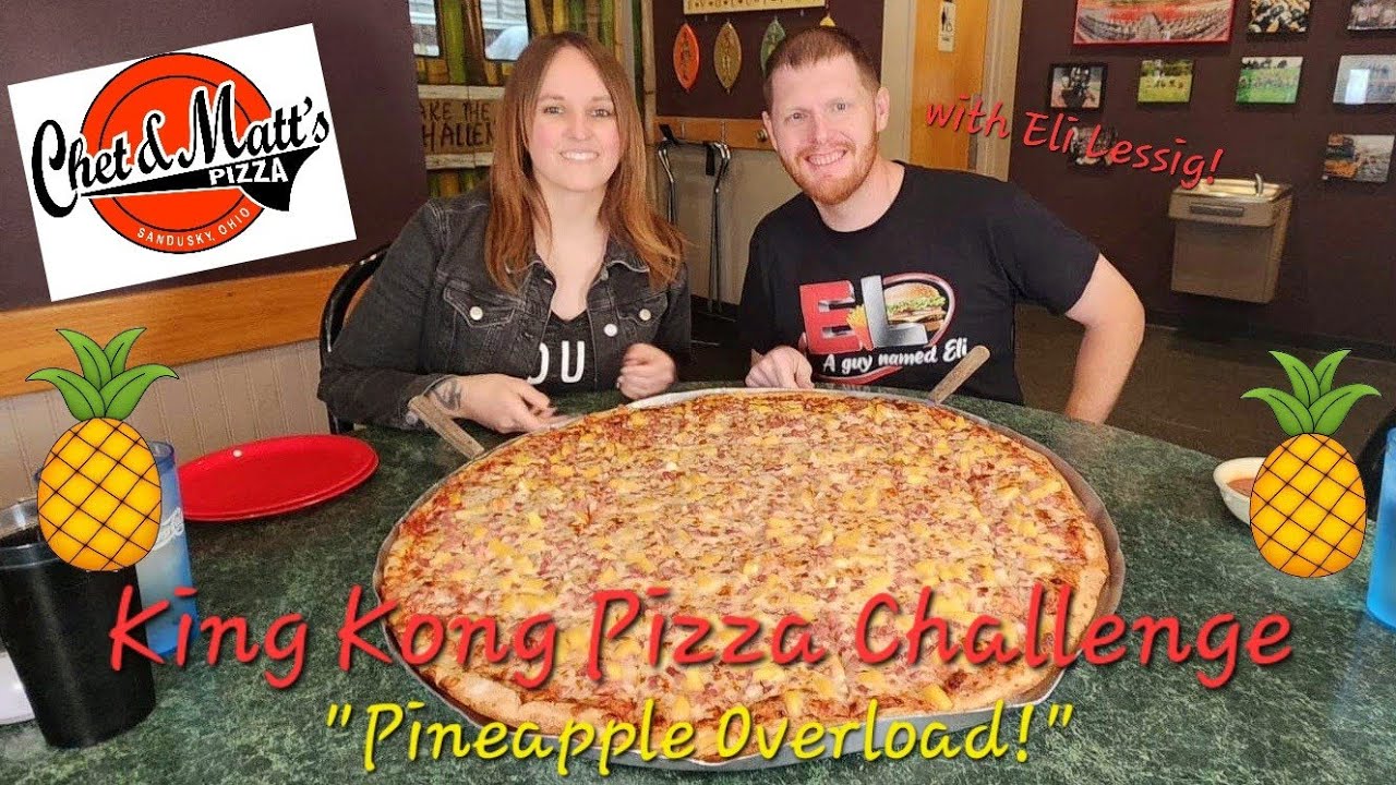 KING KONG PIZZA CHALLENGE WITH ELI LESSIG!! PINEAPPLE OVERLOAD - Sandusky, OH