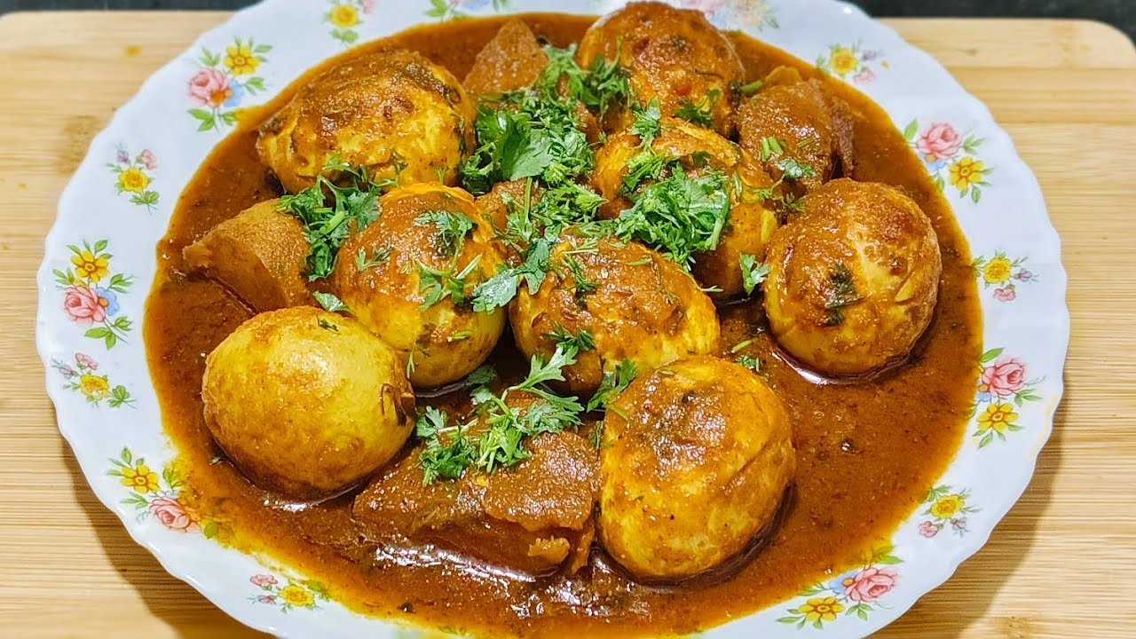 उंगलियाॅ चाटने पर मजबूर हो जाएंगे जब बनाओगे येहमसालेदार ढाबा स्टाइल अंडा करी | Egg Curry Recipe | 