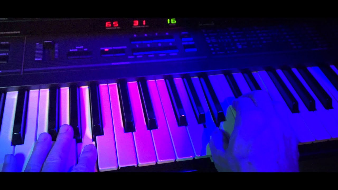 Forrest Gump Theme Made with Vintage Synth Gear | Christmas Edition