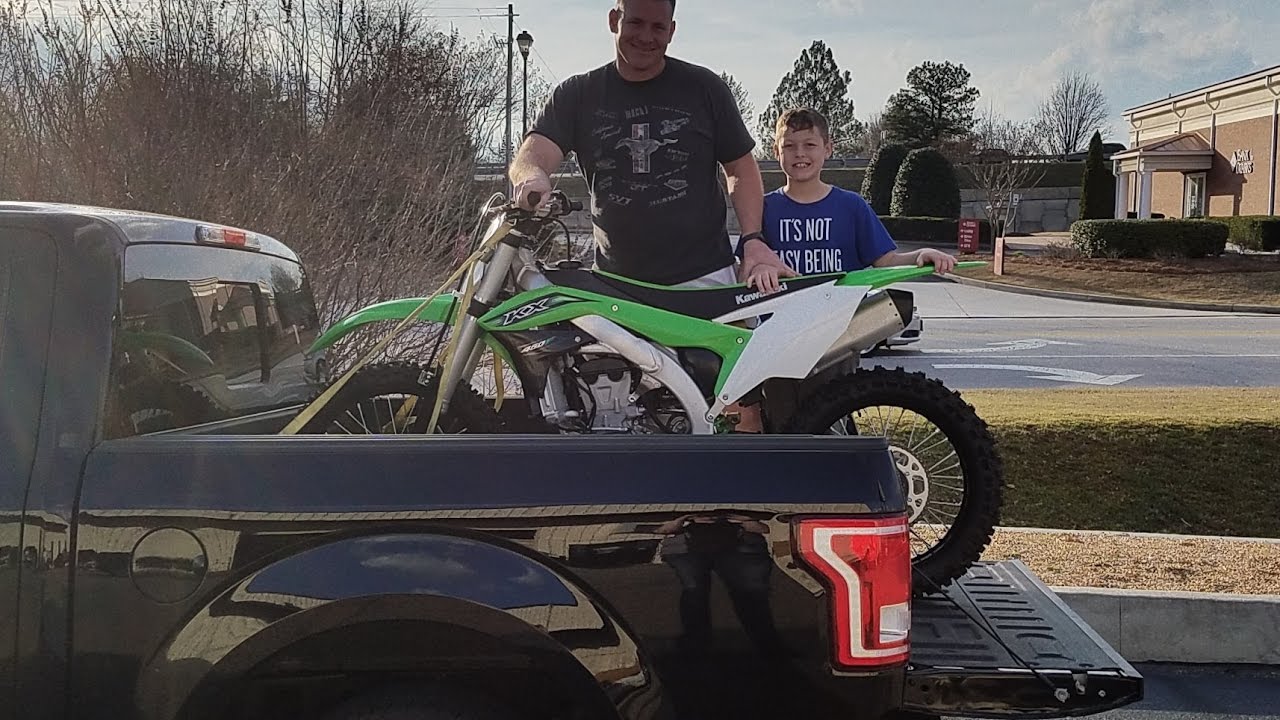 I'm  buying the 2016 Kawasaki kx 450F. Come with me and Nathan to shop