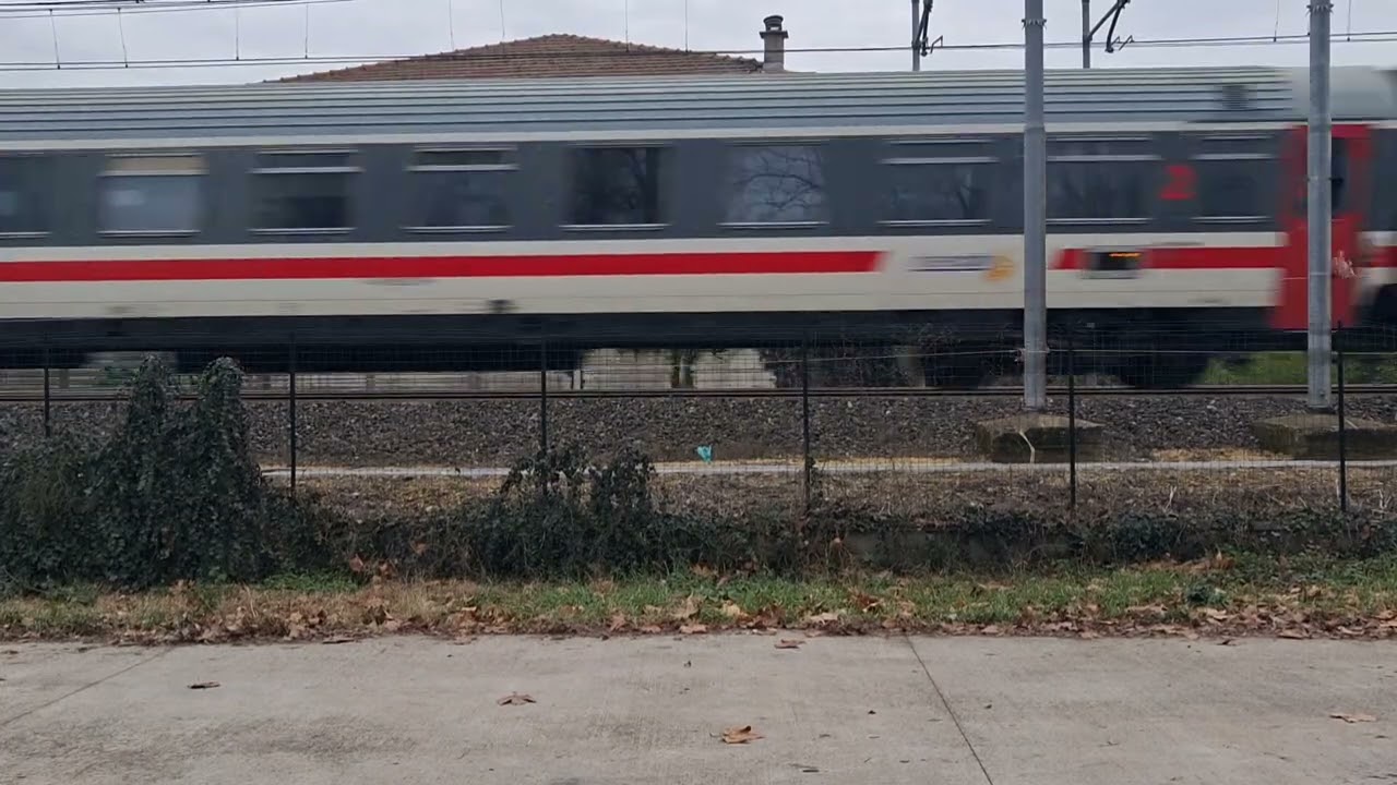 HIGH SPEED TRAIN INTER CITY BOLOGNA TO VENICE CITY ITALIA 🇮🇹