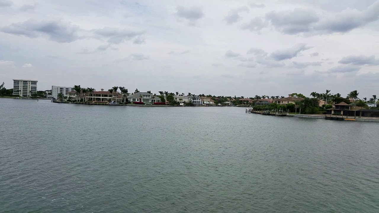 VENETIAN VILLAS IN PARK SHORE GORGEOUS VIEWS OF THE BAY AND VENETIAN VILLAGE