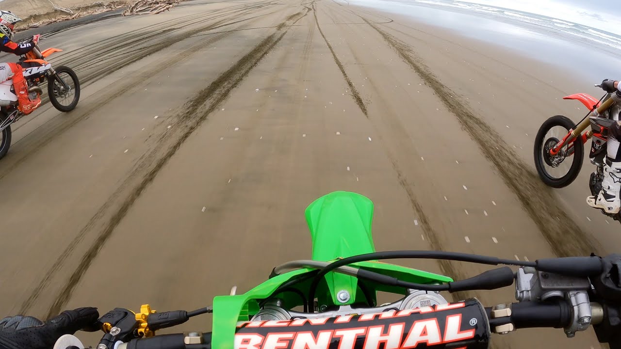 KX250 2 Stroke vs CRF450r vs SX450F - Top Speed Beach Drag