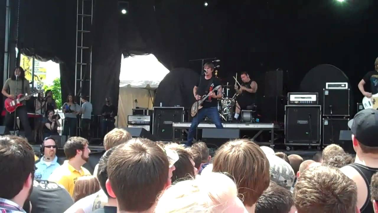 Trust Company - Falling Apart Live at Rock On The Range
