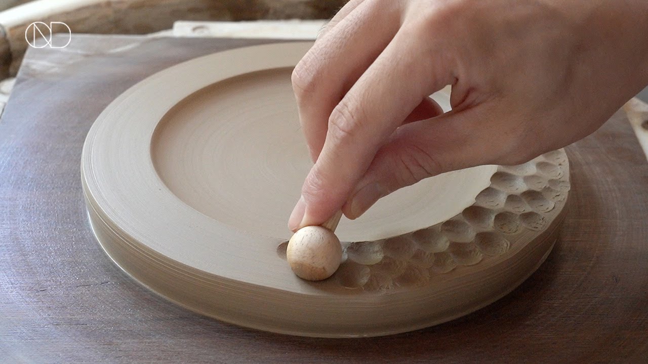 테두리를 장식한 도자기 접시 만들기 : Making a ceramic plate on the wheel [ONDO STUDIO]
