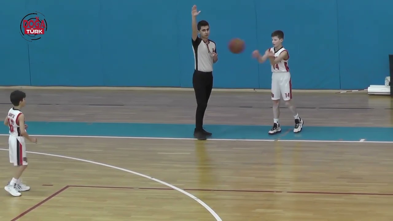 Okullar Arası Küçük Erkekler Basketbol Turnuvası Final maçı Nefesleri Kesti