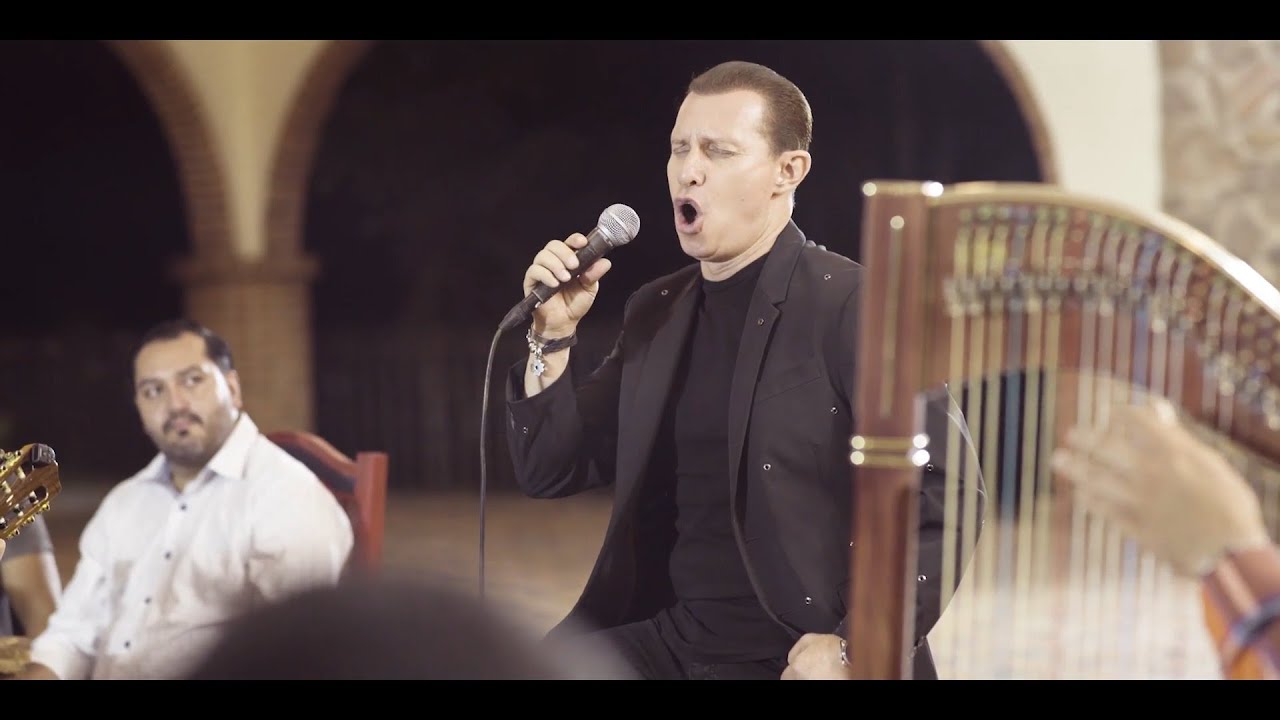 La Noche De Mi Mal - Una Noche Entre Amigos - Steeven Sandoval