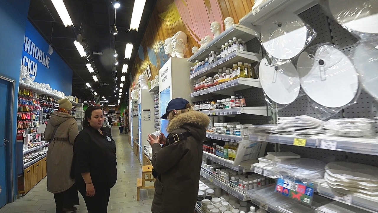 Shopping Vlog from my Favorite Store! A Quick Look into My Personal Art Gallery