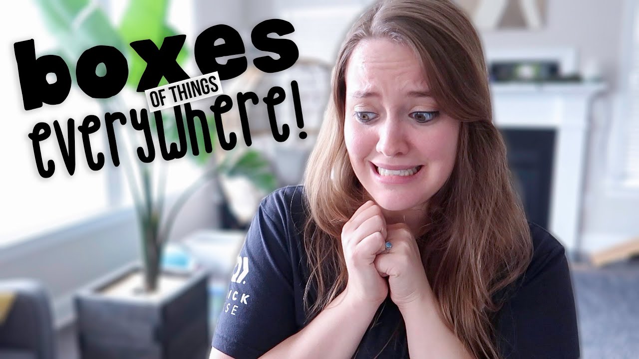 Reacting To My Old Vlogs BEFORE Minimalism!