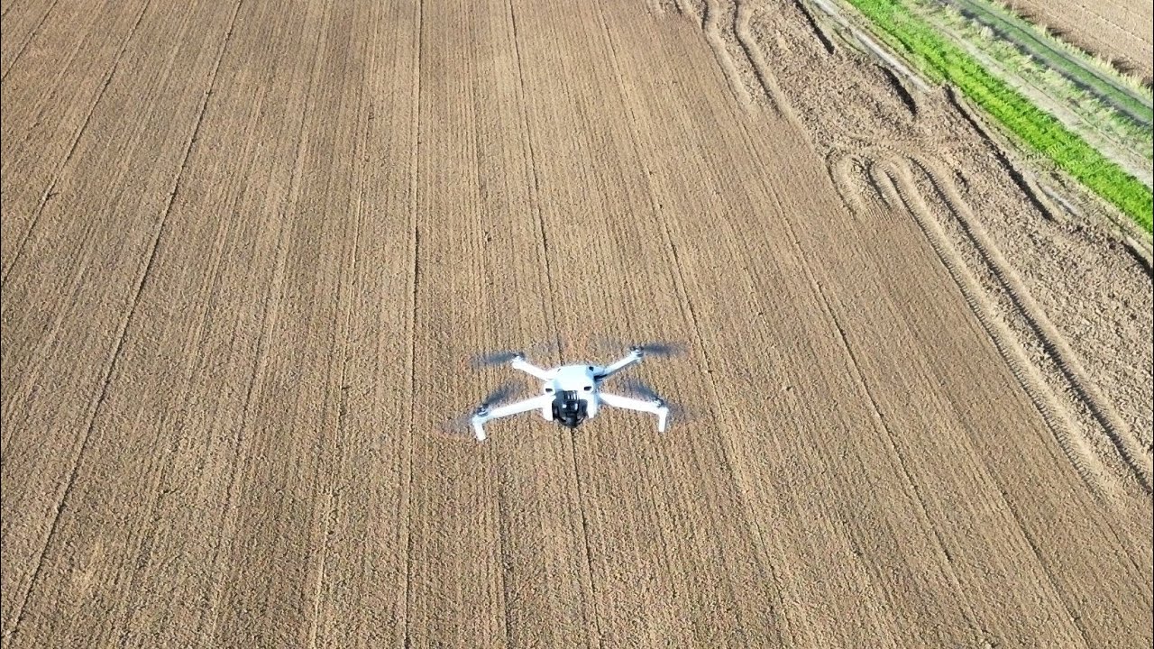 Vol en miroir avec deux drones DJI mini 3 : test des cinématiques QuickShots et formation rapprochée