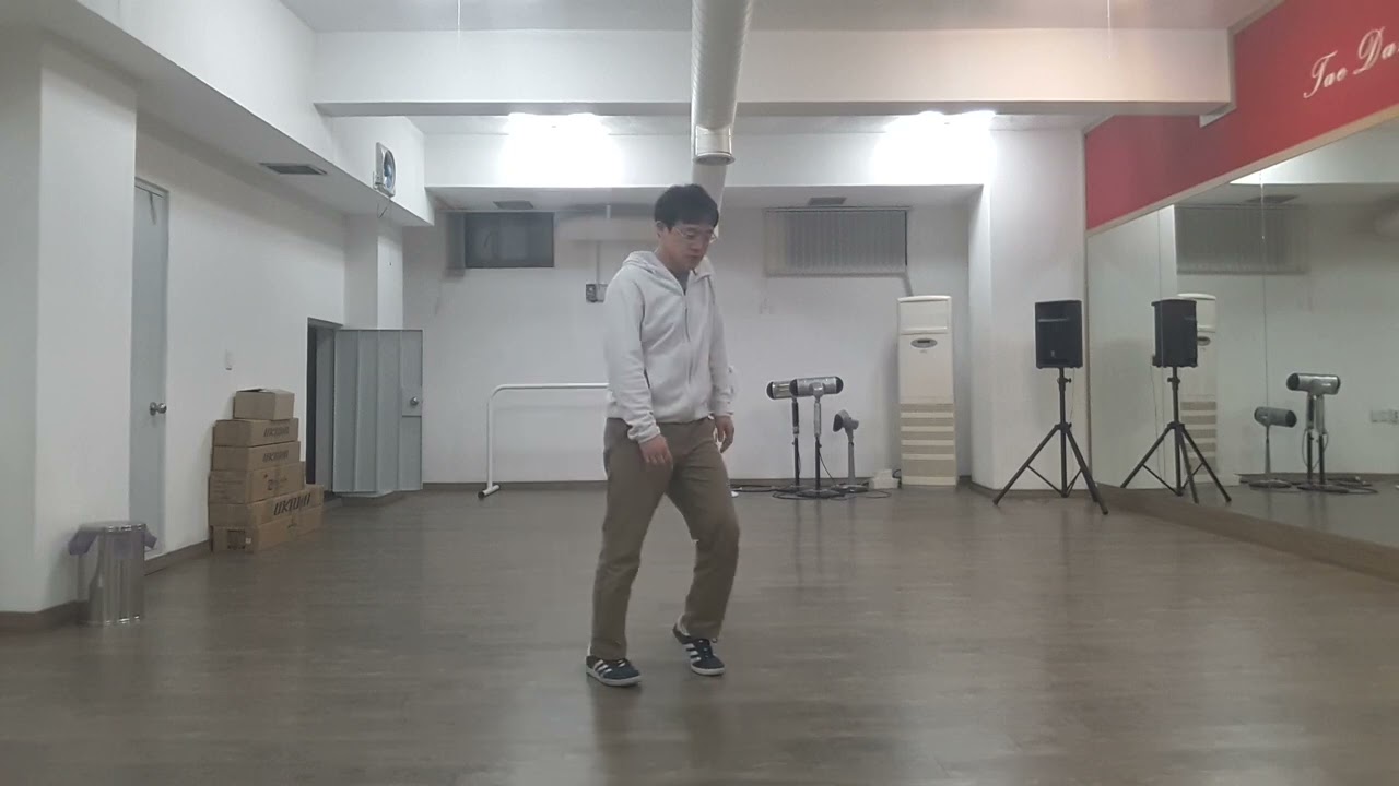 Crazy Legs Basics - How to do Popping - Tae Dance Studio