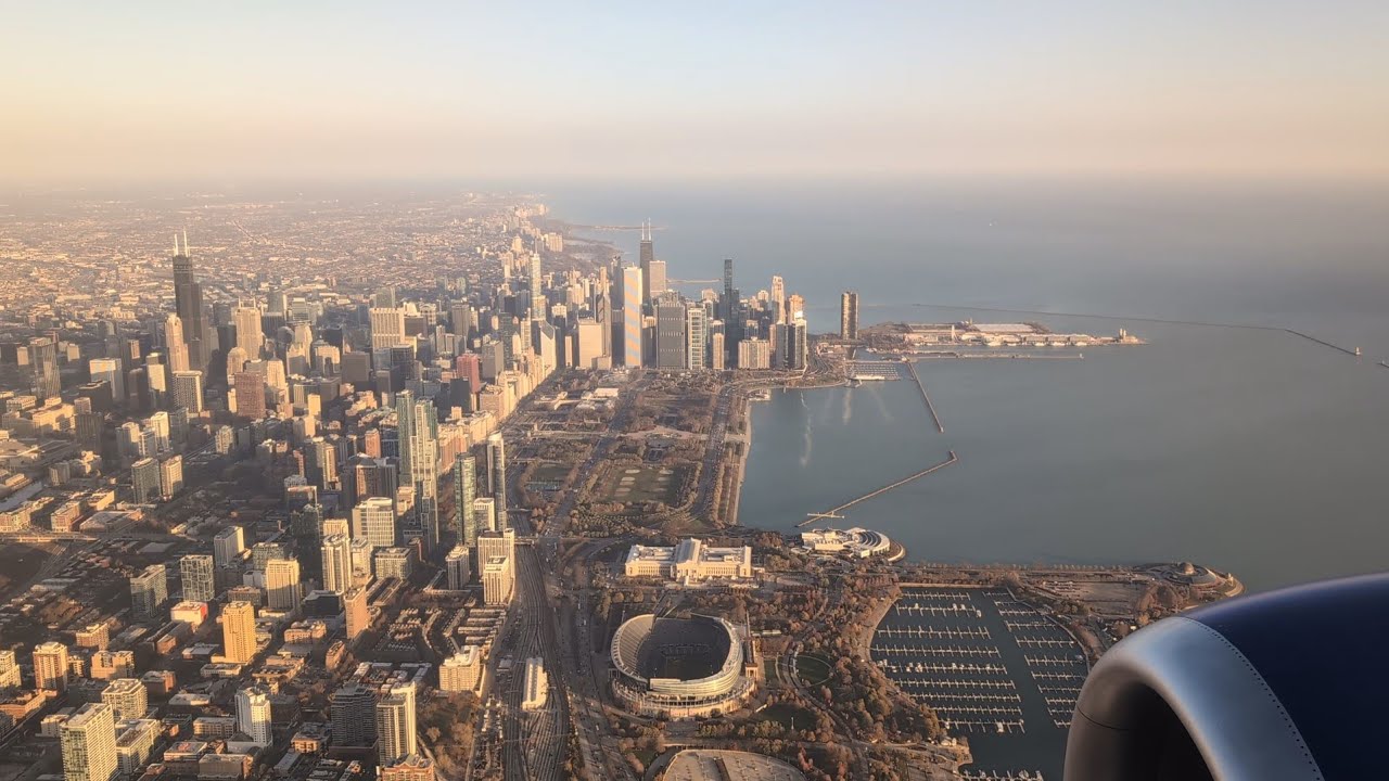14 Nov 2025 Southwest Airlines Sunrise Flight WN1517 arriving in Chicago
