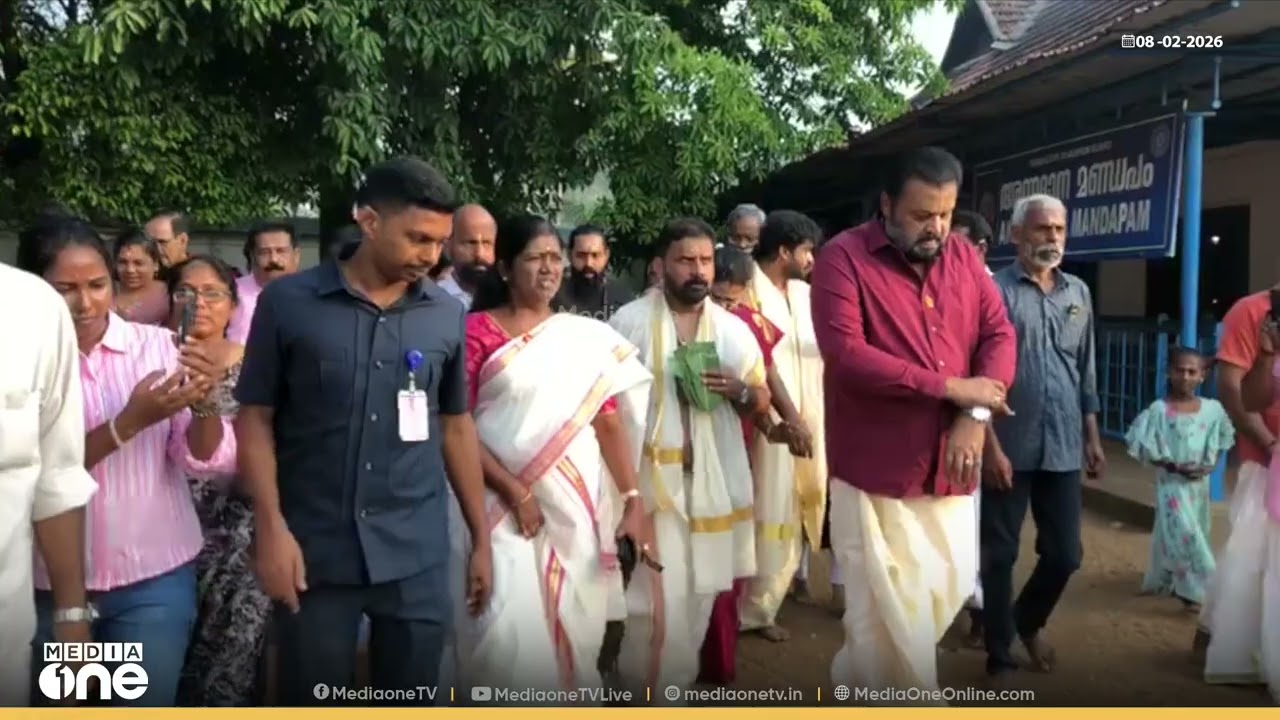 കോട്ടയം ഏറ്റുമാനൂർ മഹാദേവ ക്ഷേത്രത്തിൽ സഹസ്ര കലശക്കുടം സമർപ്പിച്ച് കേന്ദ്ര മന്ത്രി സുരേഷ് ഗോപി
