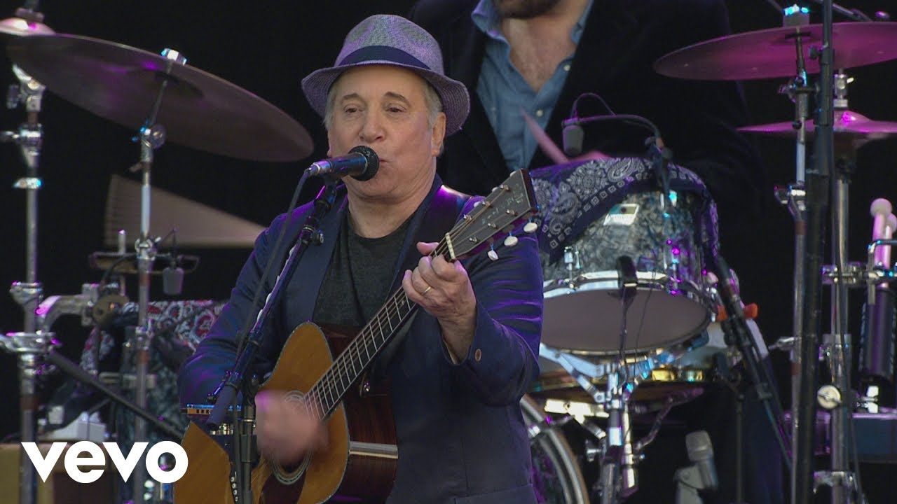 Paul Simon - Me and Julio Down By The Schoolyard (from The Concert in Hyde Park)