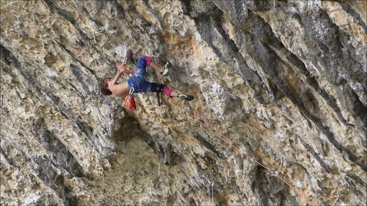 Theo Blass on Ixeia (8b+)