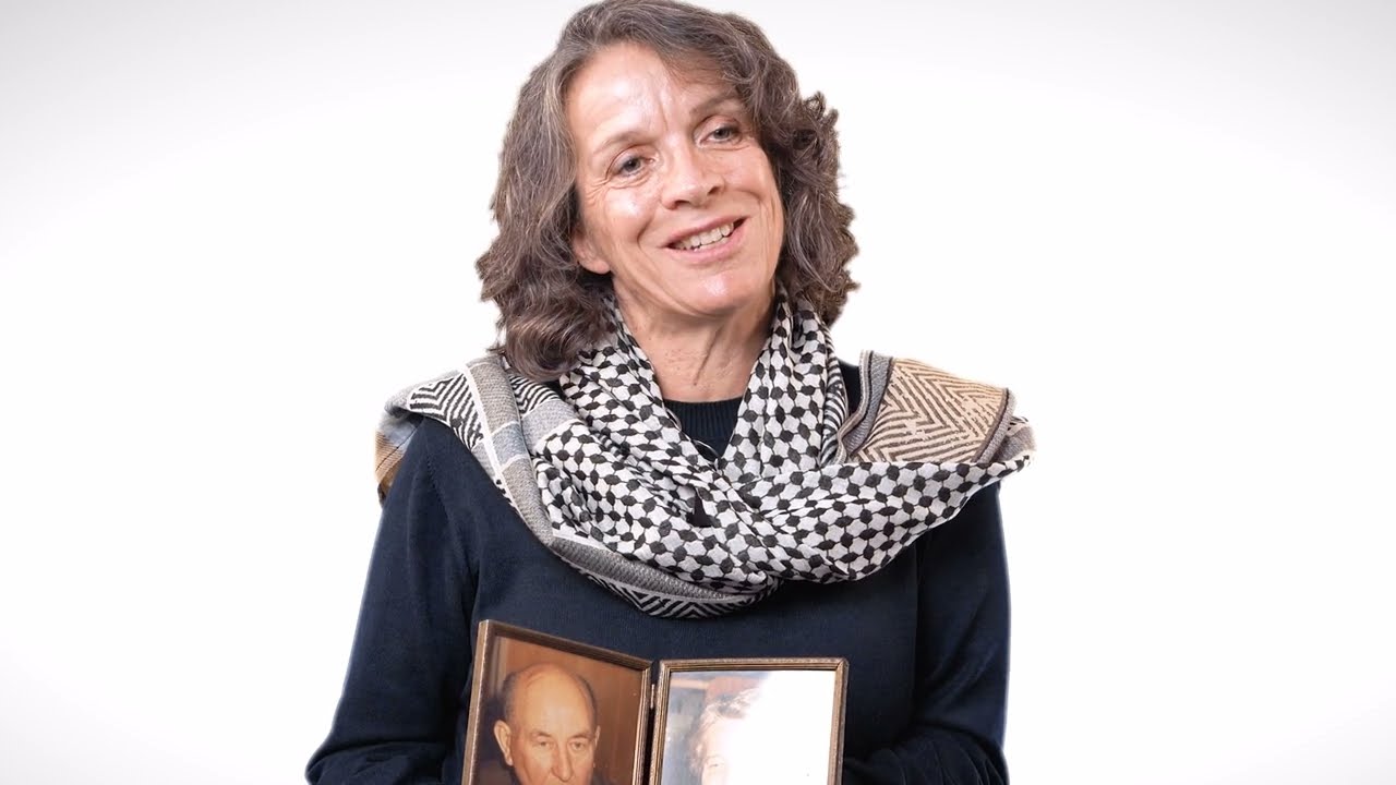 MITGENOMMEN - Objekte erzählen Geschichte(n) | „Die Fotos meiner Eltern“ von Gabriela Zessin