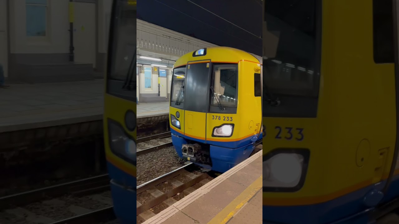 London Overground Train Arrived at Camden Road Station - Nov 2021 #shorts