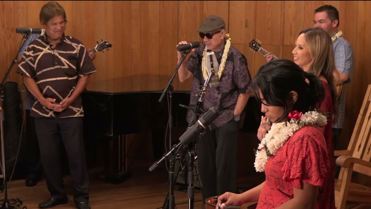 Pōmaikaʻi - Hanalei Moon