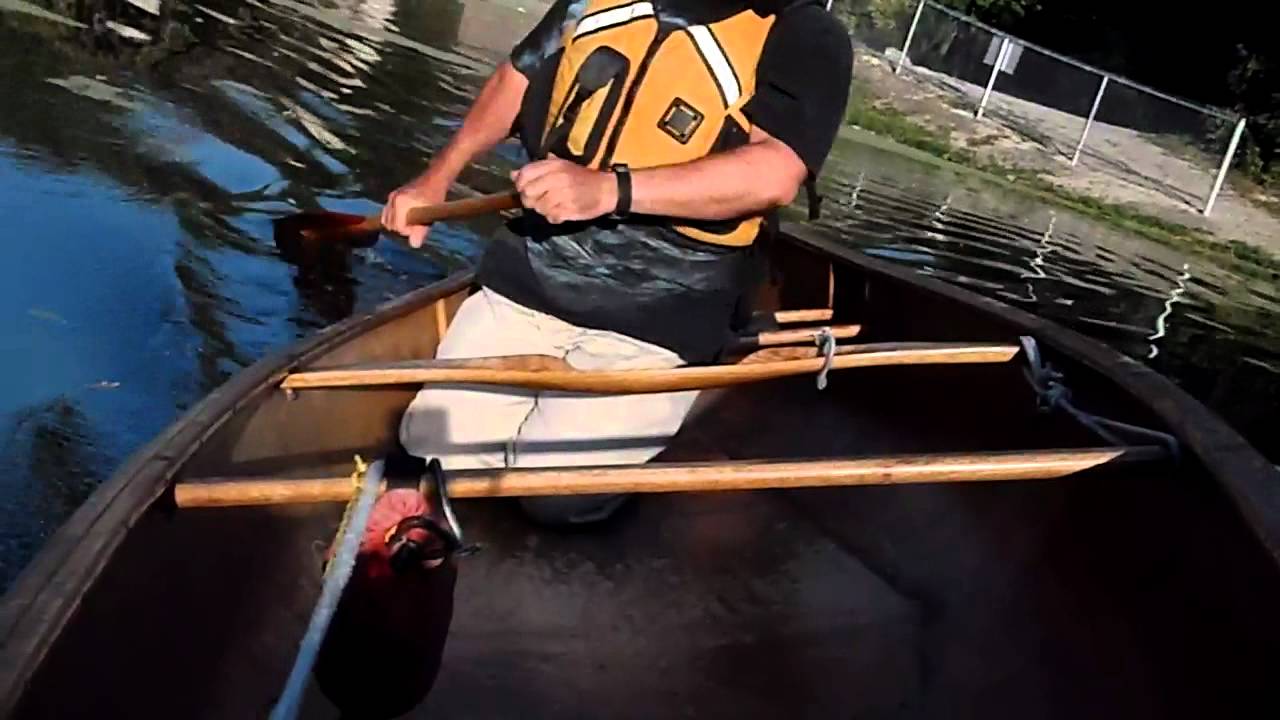 Paddling a canoe solo without correction strokes  -  1