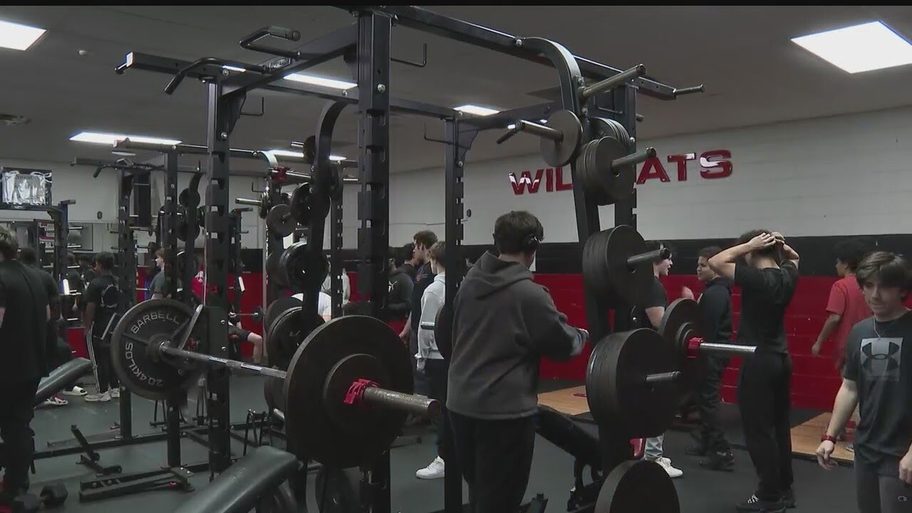 Struthers Wildcats come together to help young student