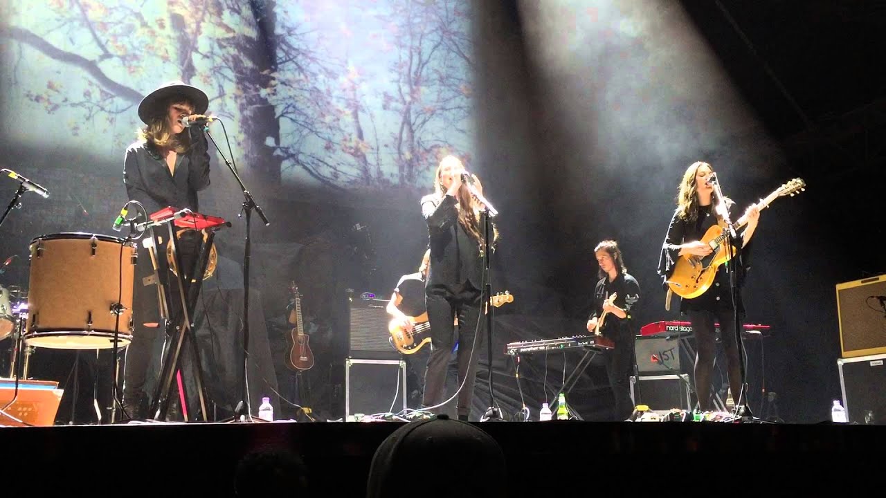 The Staves - Black & White (live at Alexandra Palace 2015)