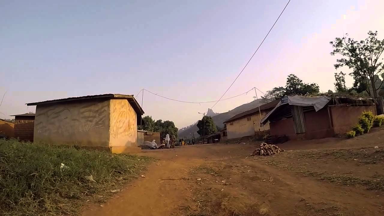 Côte d'ivoire banlieue de Man filmée en Gopro / Ivory Coast Man outside, Gopro